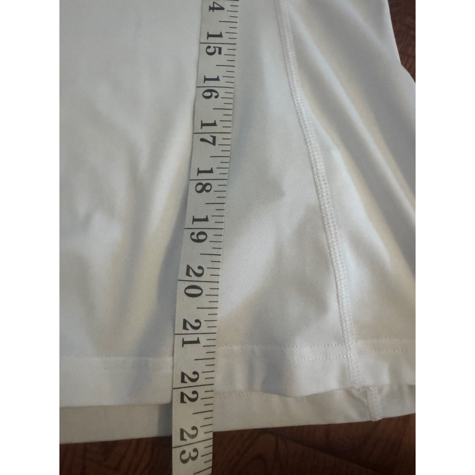 Rossignol Women's 1/4 Zip Sz Small White Long Sleeve Upf 50 Nwt — image 8 of 8